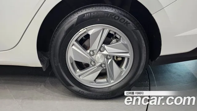 Hyundai Avante CN7 — Фото автомобиля 5