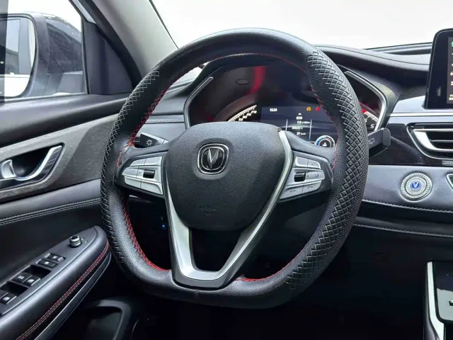 Changan CS75 — Фото автомобиля 9