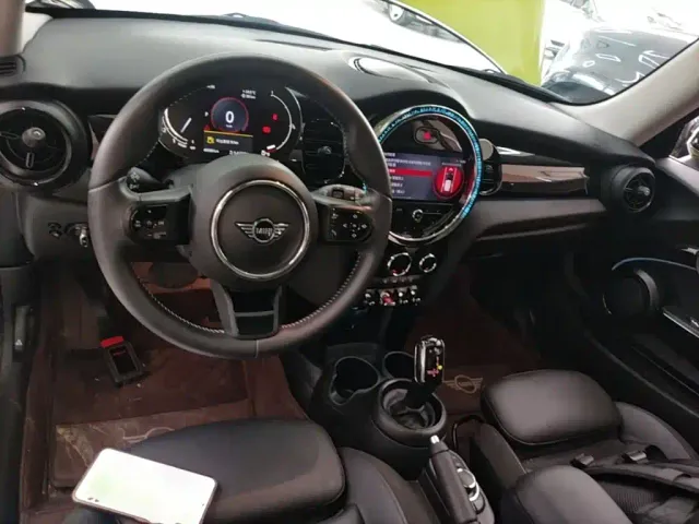 MINI Hatch — Фото автомобиля 9