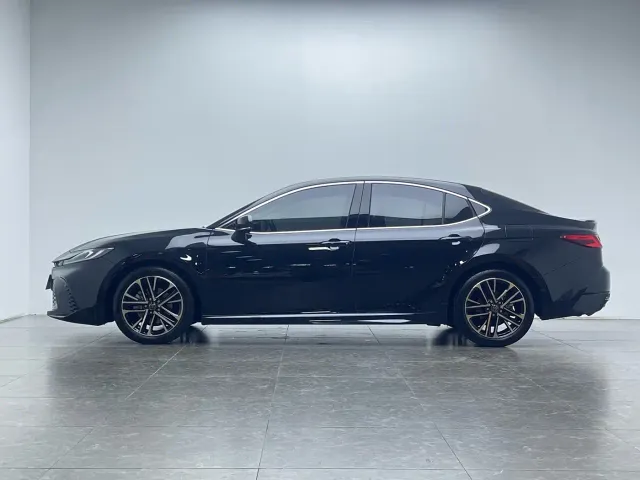 Toyota Camry — Фото автомобиля 6