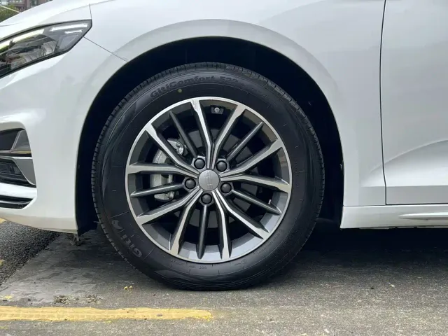 Geely Xingrui — Фото автомобиля 10