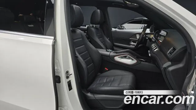 Mercedes-Benz GLS-Class — Фото автомобиля 10