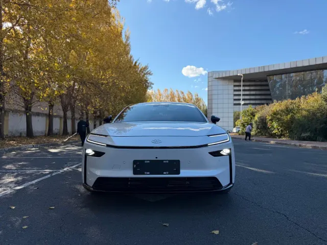 Toyota BoZhi 7 — Фото автомобиля 2