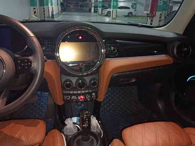 MINI Hatch — Фото автомобиля 13