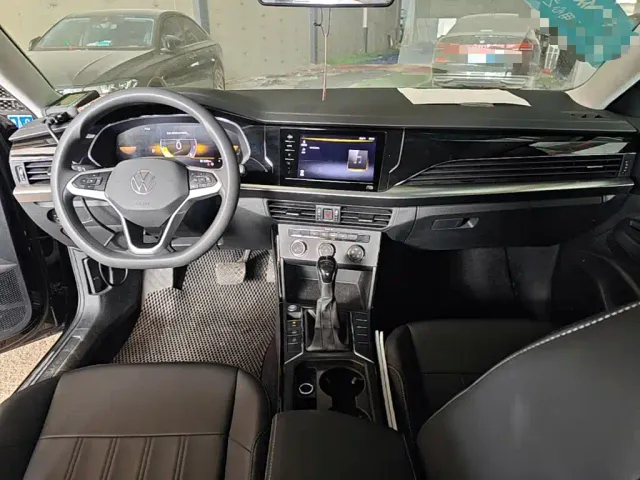 Volkswagen Passat — Фото автомобиля 9