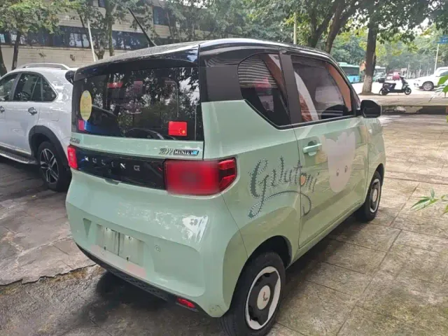 Wuling Hongguang Mini EV — Фото автомобиля 6