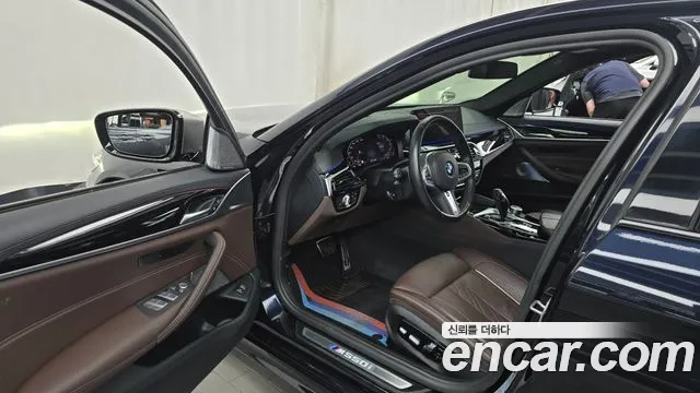 BMW 5 Series G30 — Фото автомобиля 15