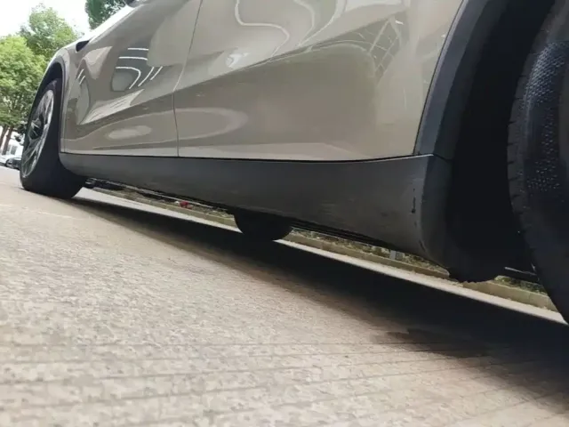 Tesla Model Y L 2025 Facelift Long Range AWD — Фото автомобиля 21