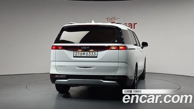 Kia Canival Carnival 4 поколение Бензин 9 мест Prestige — Фото автомобиля 4