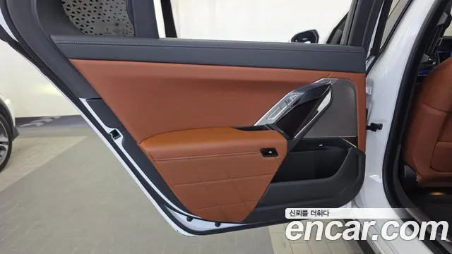 BMW 7 Series G70 — Фото автомобиля 14