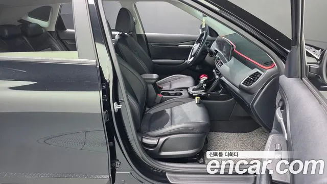 Kia Seltos Бензин 1.6 турбо 2WD — Фото автомобиля 25