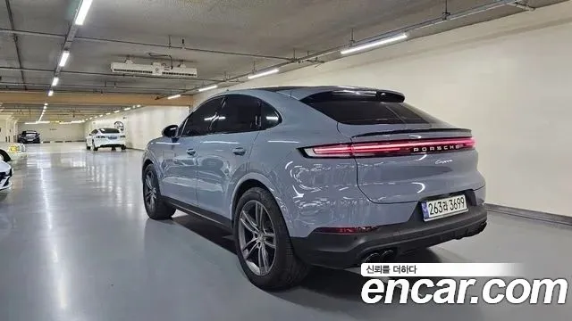 Porsche Cayenne — Фото автомобиля 17
