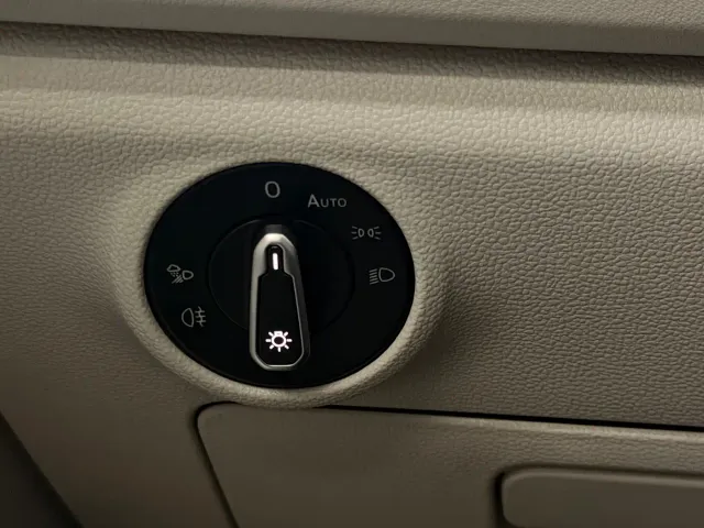 Volkswagen Sagitar — Фото автомобиля 8