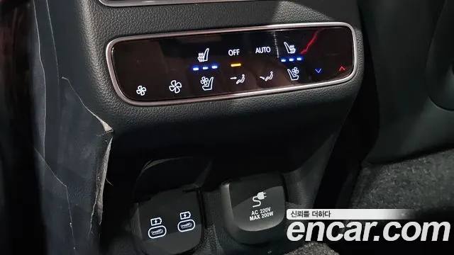 Genesis GV70 — Фото автомобиля 28