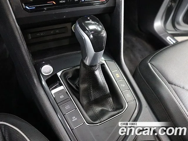 Volkswagen Tiguan — Фото автомобиля 10