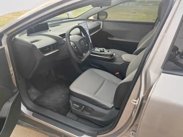 Toyota bZ3 — Фото автомобиля 17