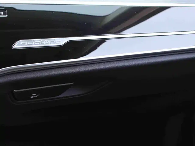 Audi A8 — Фото автомобиля 13