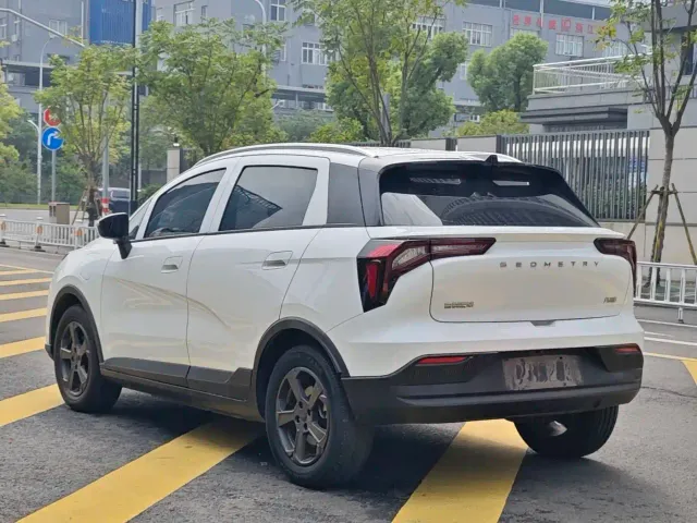 Geely Geometry E Firefly — Фото автомобиля 3