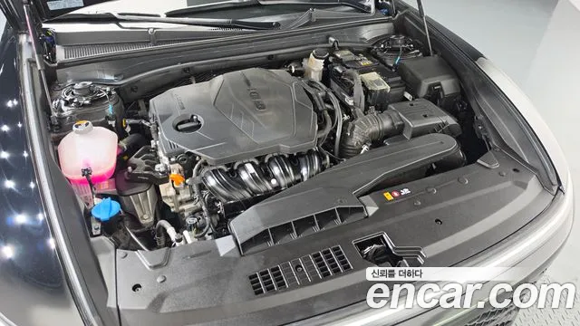 Hyundai Grandeur Grandeur (GN7) 2.5 Бензин 2WD — Фото автомобиля 6