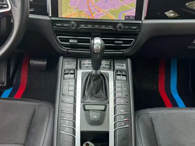 Porsche Macan 2021 Macan 2.0T — Фото автомобиля 12