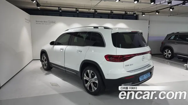 Mercedes-Benz EQB X243 — Фото автомобиля 3