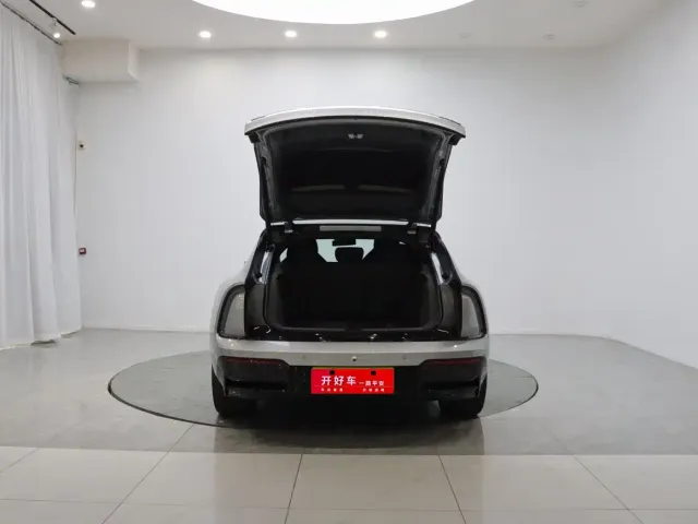 Audi E5 Sportback — Фото автомобиля 7