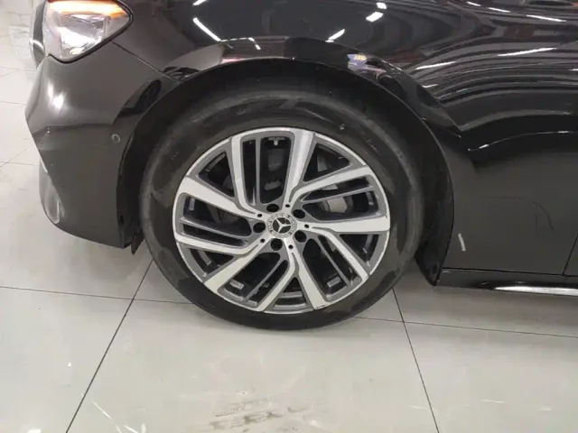 Mercedes-Benz E-Class — Фото автомобиля 22