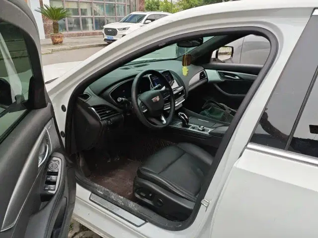 Cadillac CT5 — Фото автомобиля 5