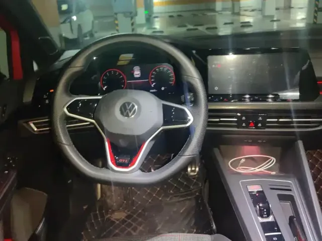 Volkswagen Golf GTI 2021 380TSI DSG GTI — Фото автомобиля 15