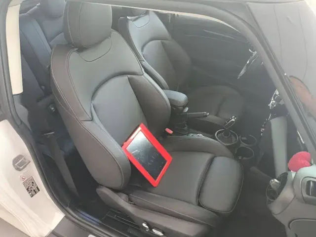 MINI Hatch — Фото автомобиля 24