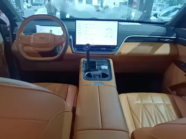Dongfeng eπ 008 — Фото автомобиля 5