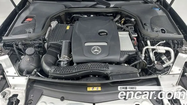 Mercedes-Benz E-Class — Фото автомобиля 6