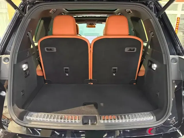 Li Auto L9 — Фото автомобиля 6