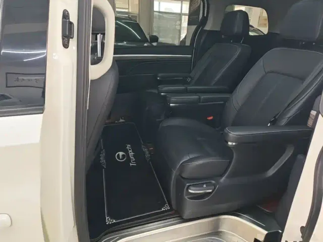 GAC Trumpchi M8 — Фото автомобиля 16