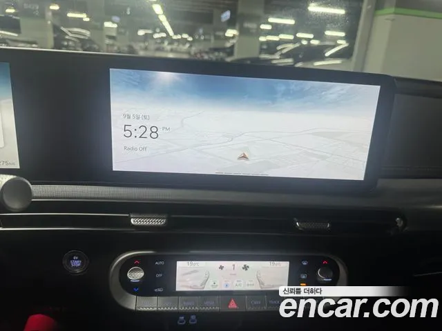 Genesis GV60 Standard — Фото автомобиля 3