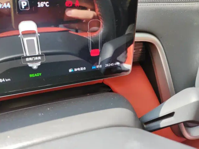 Dongfeng eπ 008 — Фото автомобиля 8