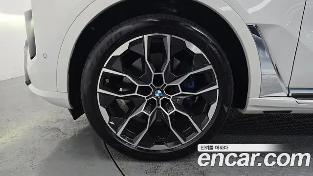 BMW X7 — Фото автомобиля 5