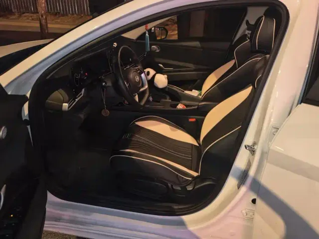Hyundai Elantra — Фото автомобиля 8