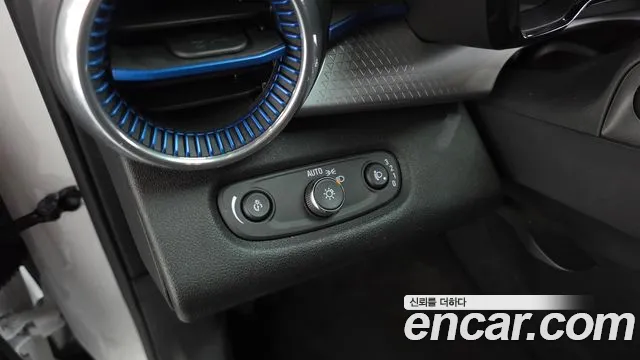 ChevroletGMDaewoo Trax Trax Кроссовер — Фото автомобиля 18