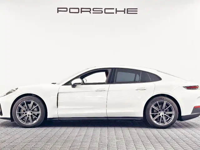 Porsche Panamera — Фото автомобиля 4
