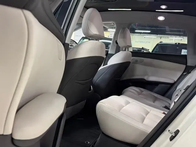 IM Motors LS6 — Фото автомобиля 8