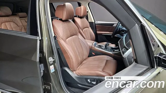 BMW X7 — Фото автомобиля 12