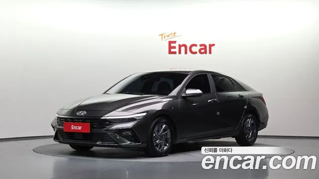 Фотография автомобиля — Hyundai Avante CN7
