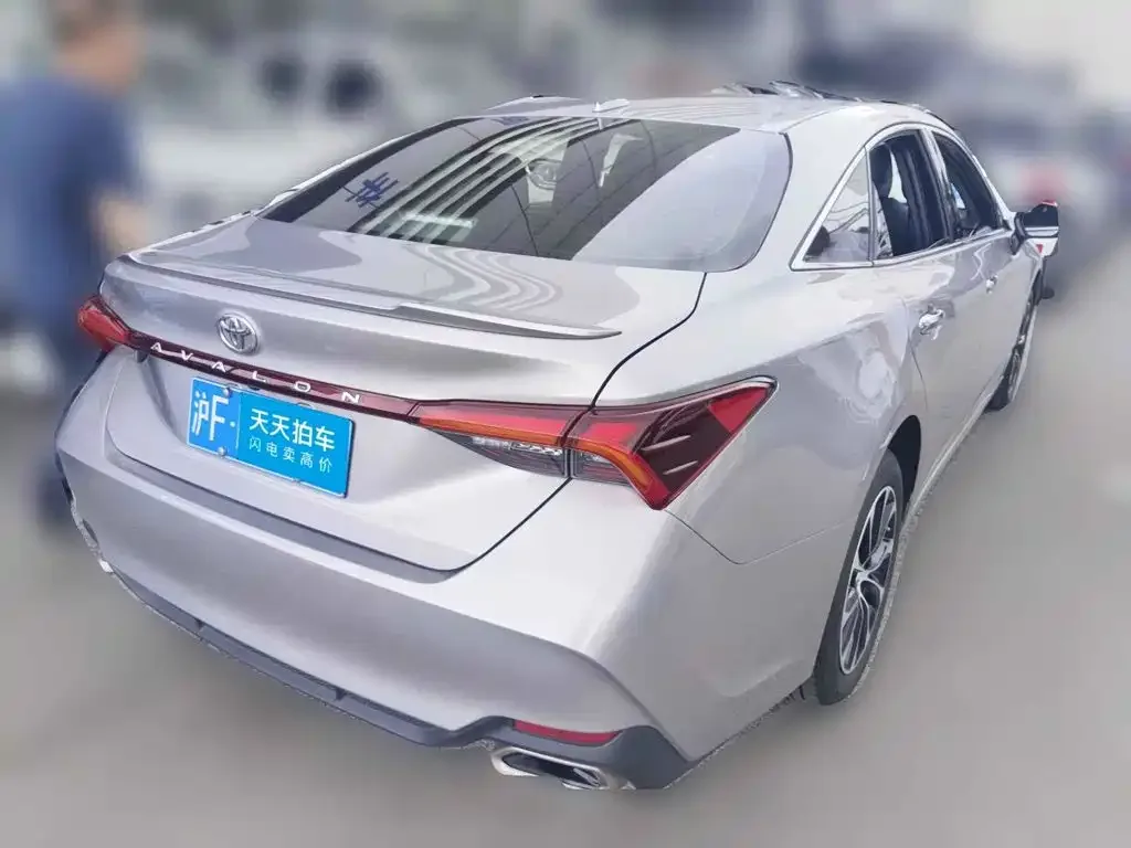 Toyota Avalon 2023 2.5L Luxury Edition — Фото автомобиля 2