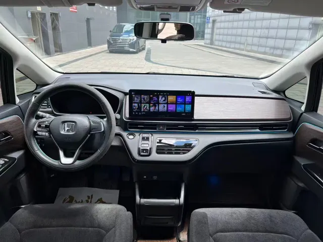 Honda Odyssey — Фото автомобиля 14