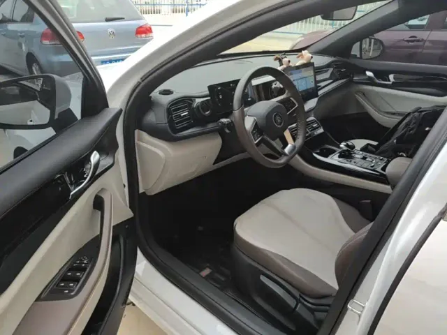 BYD Qin PLUS — Фото автомобиля 15