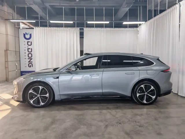 Nio ET5 Touring — Фото автомобиля 4