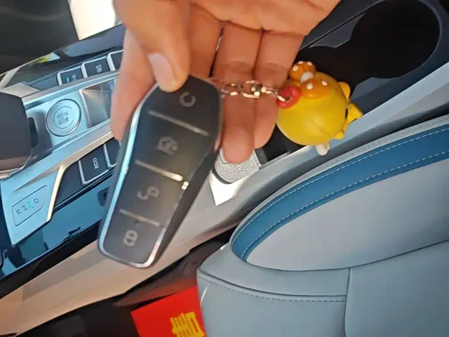 BYD Yuan Pro — Фото автомобиля 8