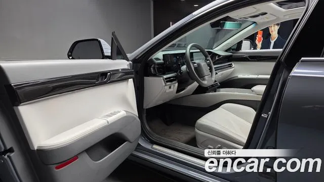 Hyundai Grandeur Grandeur (GN7) 2.5 Бензин 2WD — Фото автомобиля 10