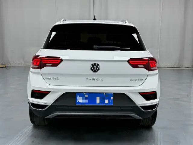Volkswagen T-Roc — Фото автомобиля 16